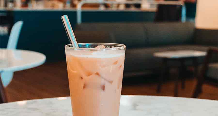 Lastrå Metal Reusable Straw in Cold Brew Coffee